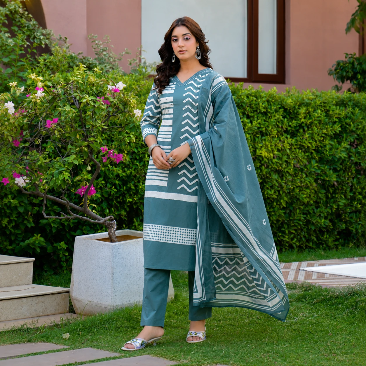 Kurti pair